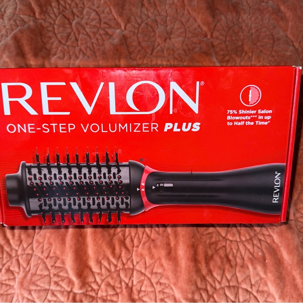 Revlon One-Step Volumizer Plus in Black and Red BRAND NEW UNOPENED